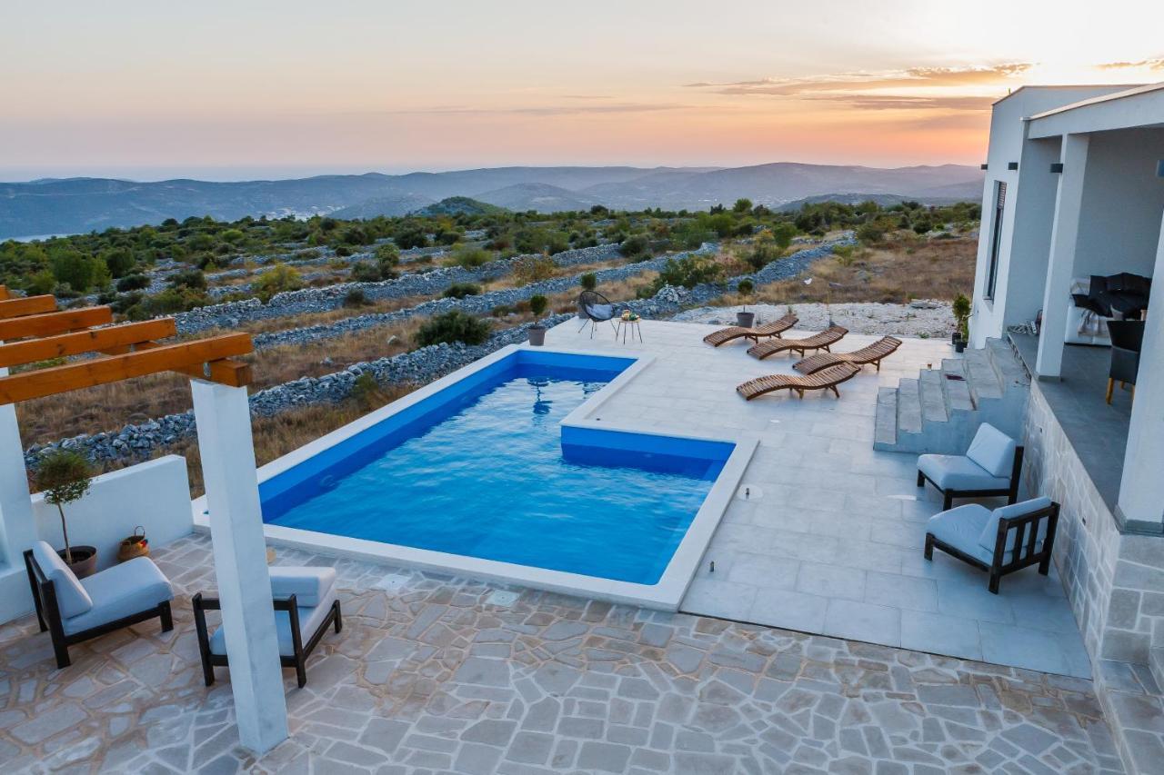 Villa Zlatno Sunce In The Hills Near Trogir Vrsine Ngoại thất bức ảnh